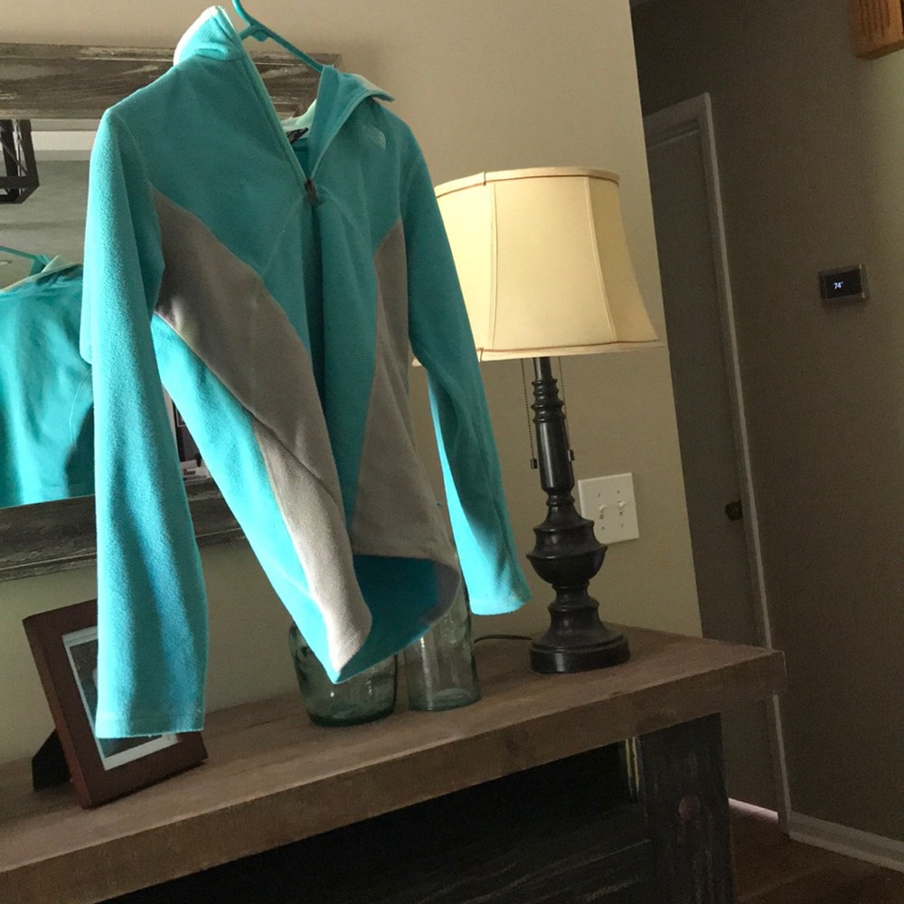 North face sweat shirt